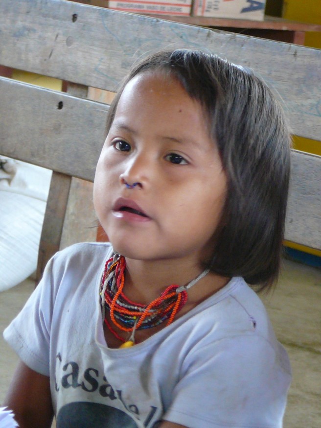 Comunidad nativa de Huacaria - Petite fille