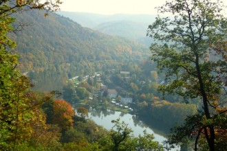 Vue sur le rhin rheinsteig ruppertsklamm