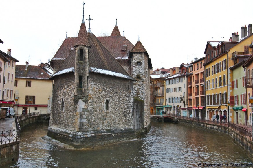 Palais de l Isle Annecy sous la neige