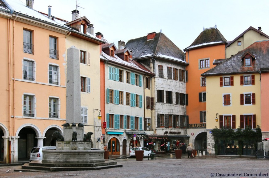 Place Notre Dame Annecy sous la neige