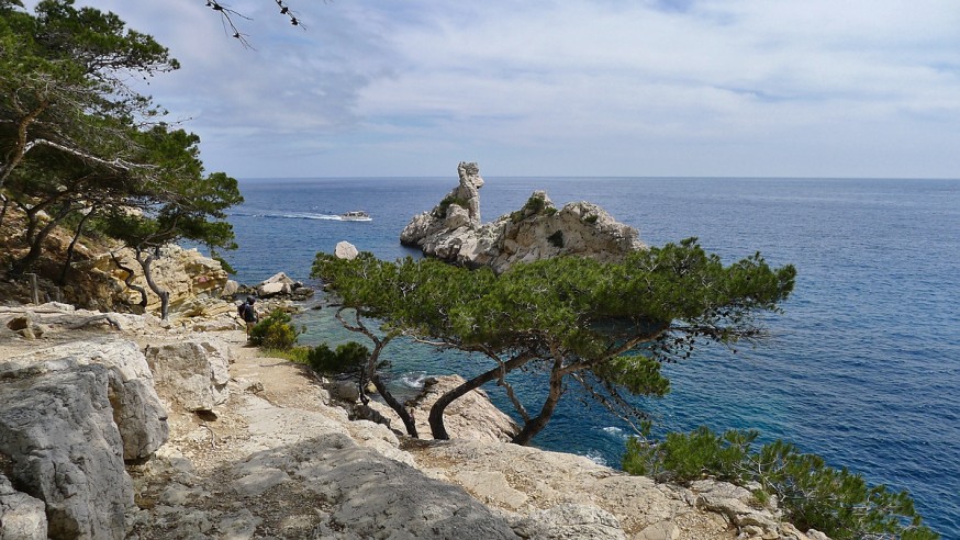 Le torpilleur calanque de sugiton