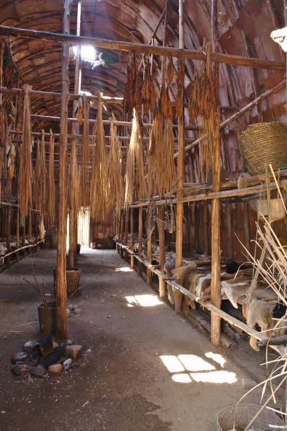 Intérieur - Maison longue - Indiens Hurons - Midland